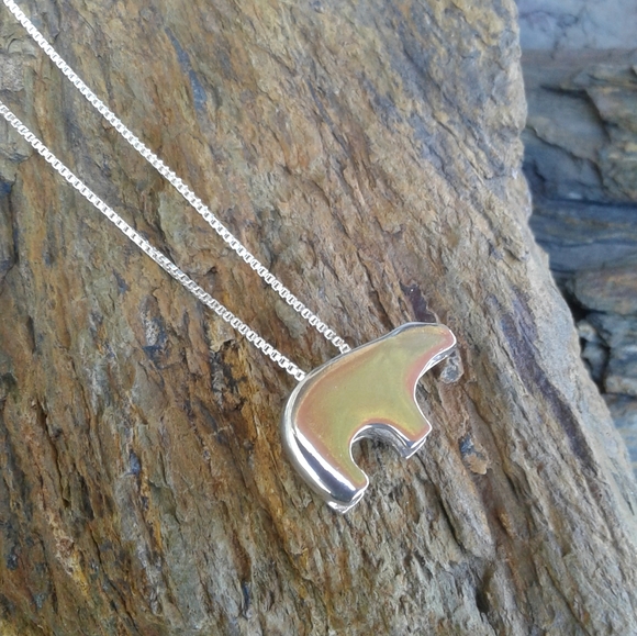 Sterling Silver Bear Fetish Pendant and chain - Picture 2 of 7